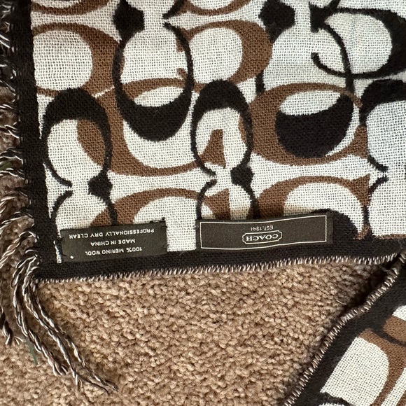 Coach Women’s Brown and Black Signature Patterned Scarf - Picture 3 of 3